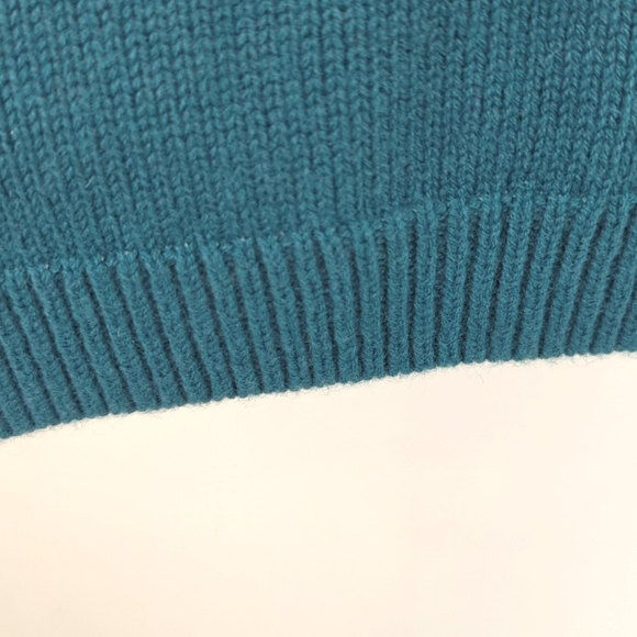 Talbot V-Neck Cable Knit Sweater - Picture 10 of 16